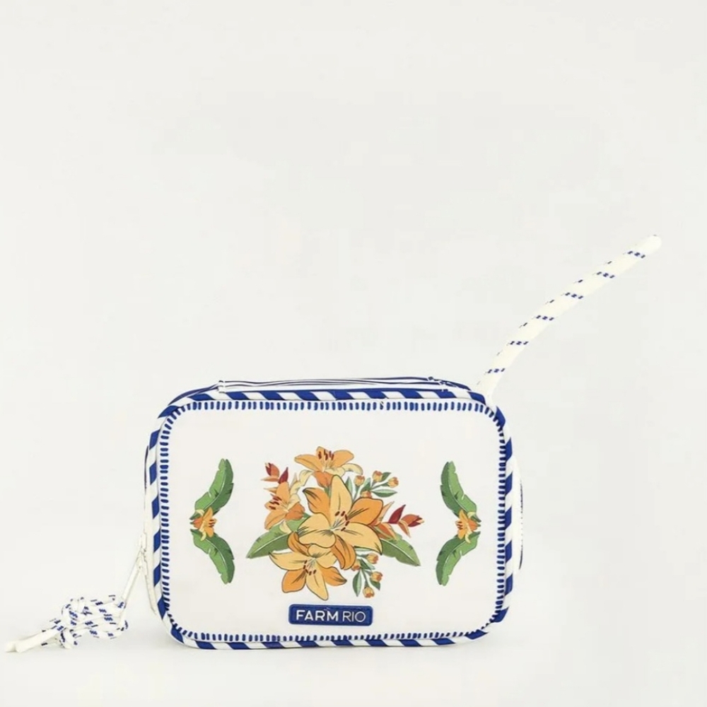 FARM Rio "Xero Destino Tropical" Toiletry Bag Off White #perfect gift NWT - Picture 1 of 10